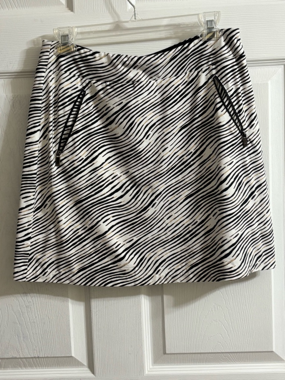 Tail Black and White Zebra-Print Skort